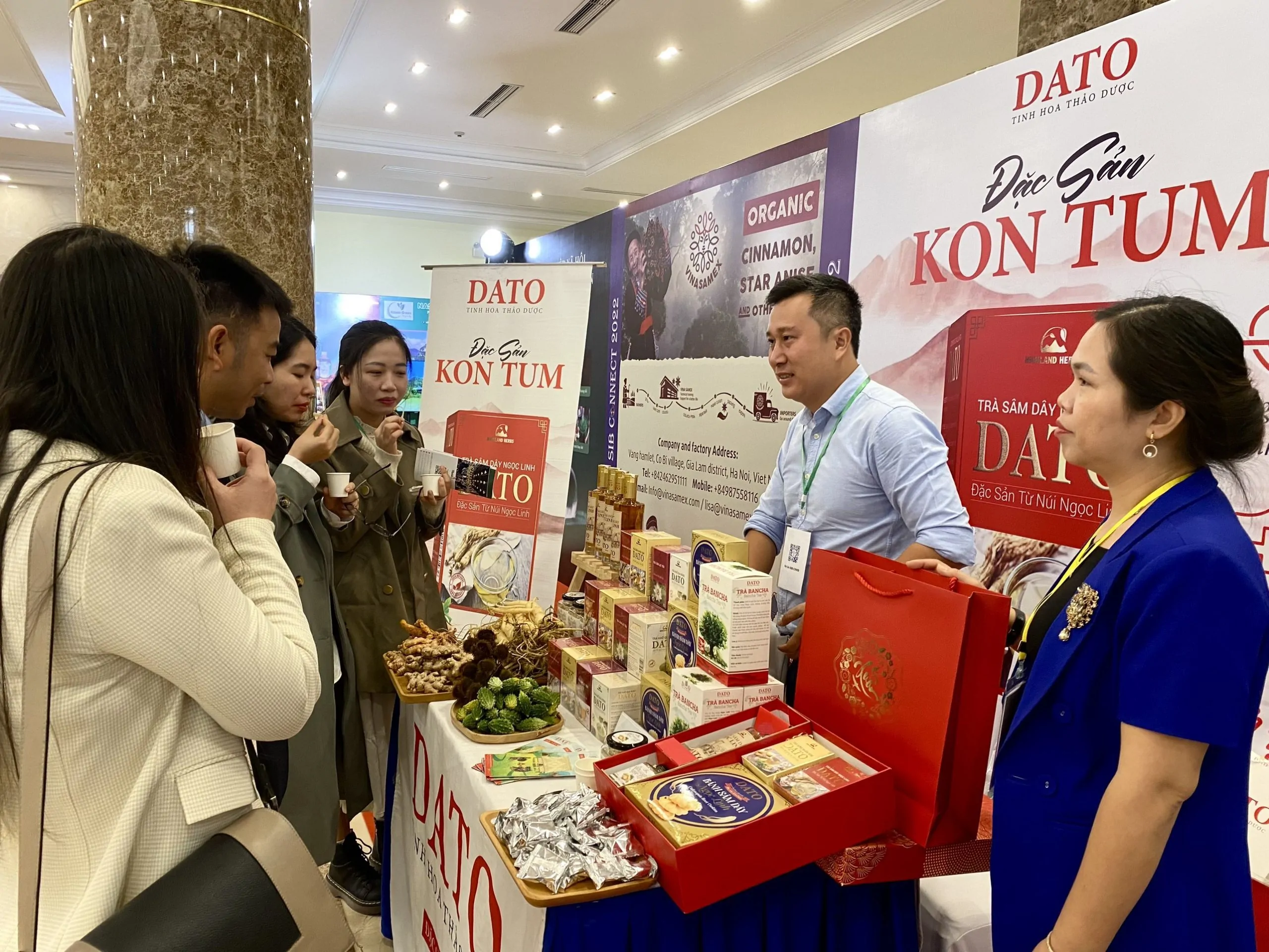 DATO tham dự SIB Connect – kết nối và chia sẻ để thúc đẩy hệ sinh thái Doanh nghiệp tạo tác động xã hội Vừa qua, DATO cùng với hàng trăm doanh nghiệp tạo tác động xã hội, đơn vị trung gian, hạt nhân đổi mới sáng tạo, và nhà đầu tư đã góp mặt tại sự kiện SIB Connect trong khuôn khổ Dự án ISEE-COVID do Cục Phát triển Doanh nghiệp – Bộ Kế hoạch và Đầu tư phối hợp với Bộ Các Vấn Đề Toàn Cầu Canada và Chương trình Phát triển LHQ (UNDP) đồng chủ trì diễn ra tại Hà Nội.