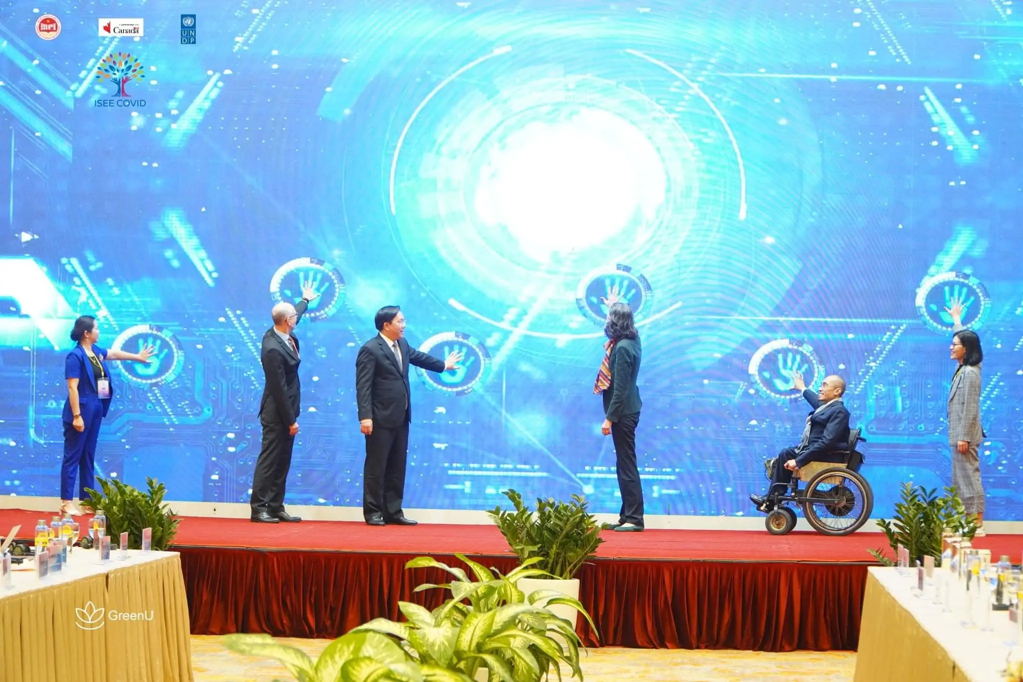 DATO tham dự SIB Connect – kết nối và chia sẻ để thúc đẩy hệ sinh thái Doanh nghiệp tạo tác động xã hội Vừa qua, DATO cùng với hàng trăm doanh nghiệp tạo tác động xã hội, đơn vị trung gian, hạt nhân đổi mới sáng tạo, và nhà đầu tư đã góp mặt tại sự kiện SIB Connect trong khuôn khổ Dự án ISEE-COVID do Cục Phát triển Doanh nghiệp – Bộ Kế hoạch và Đầu tư phối hợp với Bộ Các Vấn Đề Toàn Cầu Canada và Chương trình Phát triển LHQ (UNDP) đồng chủ trì diễn ra tại Hà Nội.