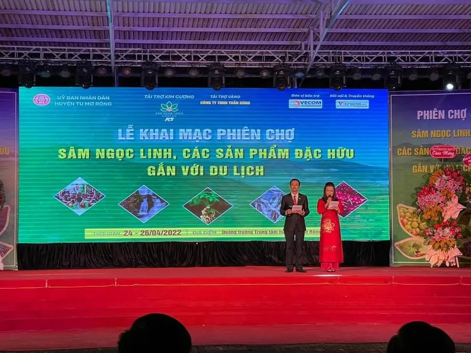 Thảo dược Tây Nguyên tham gia phiên chợ Sâm Ngọc Linh, các sản phẩm đặc hữu gắn với quảng bá du lịch năm 2022 Thảo dược Tây Nguyên tham gia phiên chợ Sâm Ngọc Linh, các sản phẩm đặc hữu gắn với quảng bá du lịch năm 2022